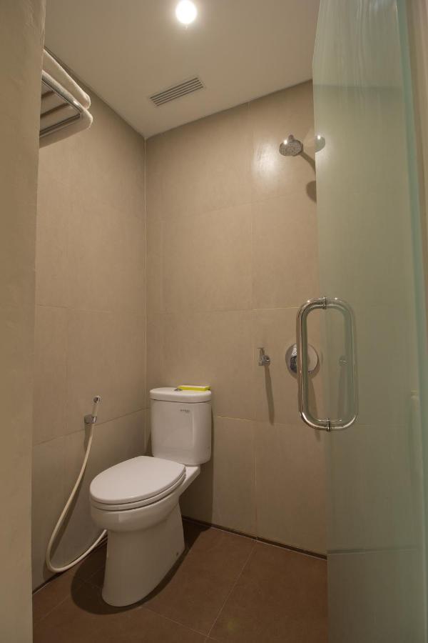 Vinotel Cirebon Esterno foto