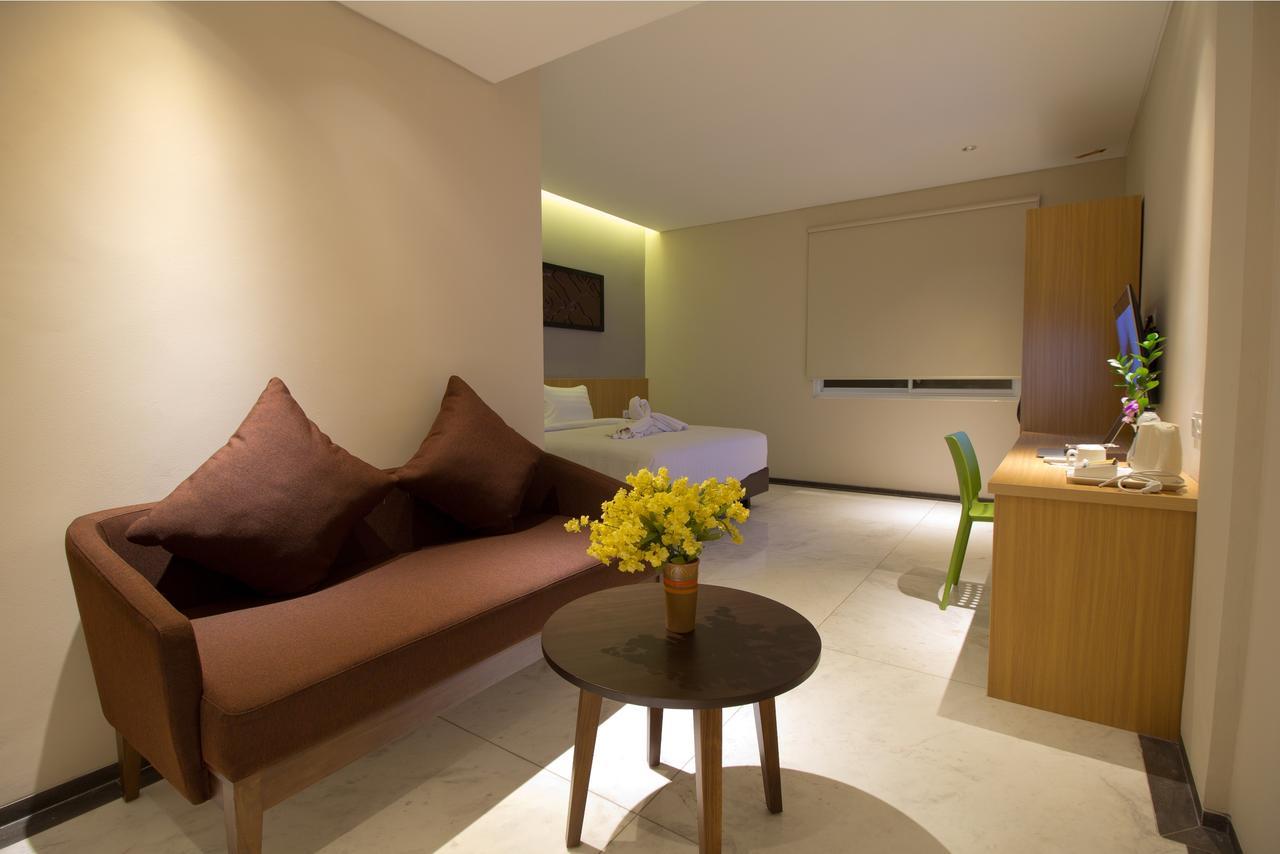Vinotel Cirebon Esterno foto