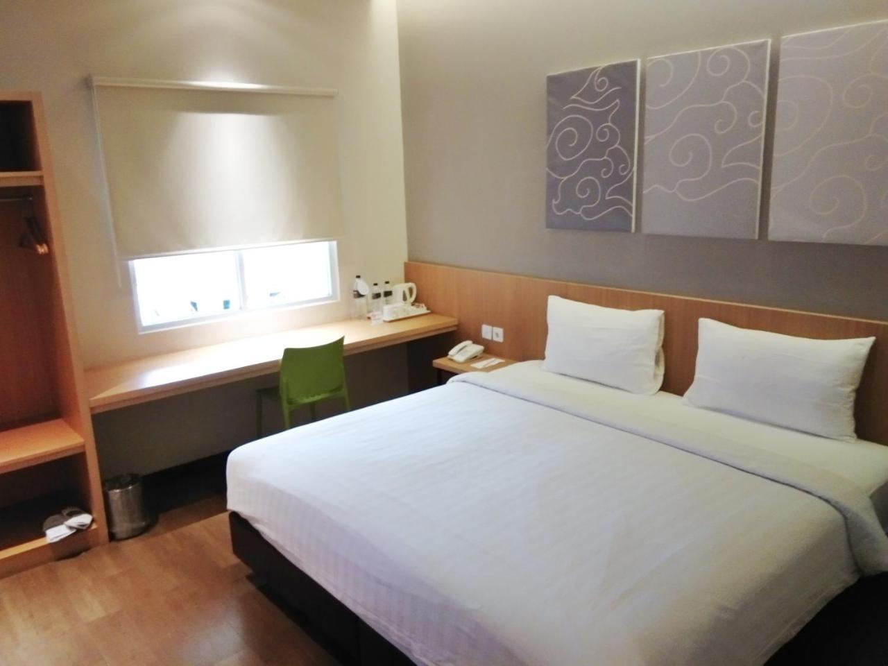 Vinotel Cirebon Esterno foto